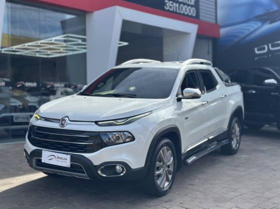 FIAT TORO 2.0 16V TURBO DIESEL RANCH 4WD AT9 FIAT TORO 2.0 16V TURBO DIESEL RANCH 4WD AT9